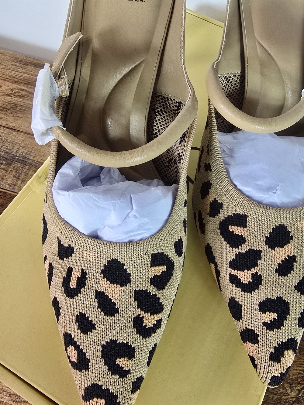 Cosy Island Leopard Print Pointed Toe Mule Heels in Tan/Black Size 8.5 - Picture 8 of 11